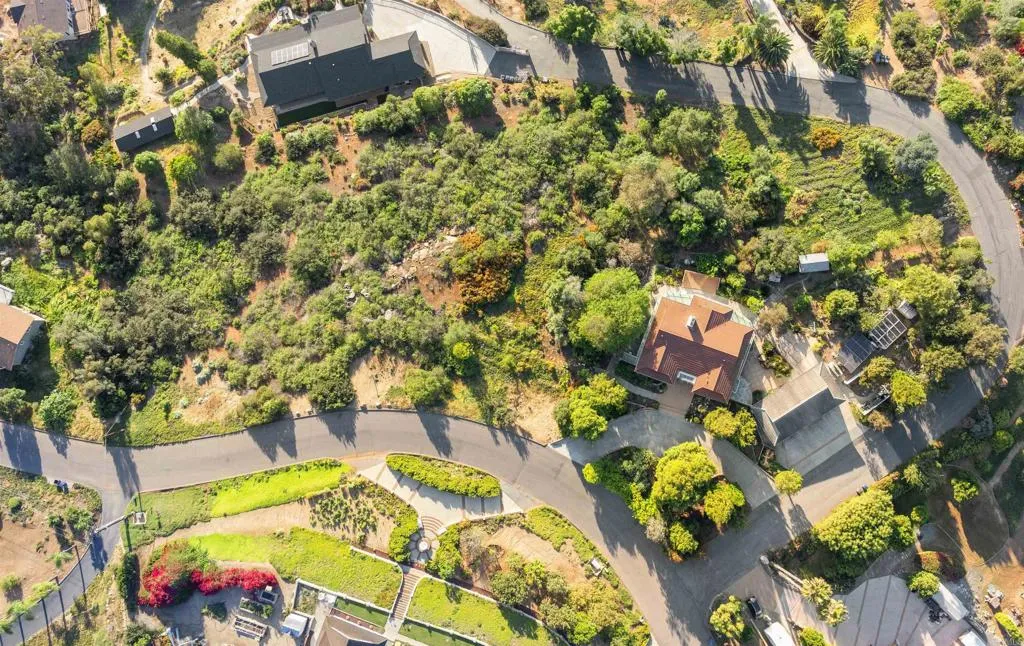 https://cdn.realtyfeed.com/cdn/127/306676506/3fc3f1515ecbe3b409e450805ee50b54.webp