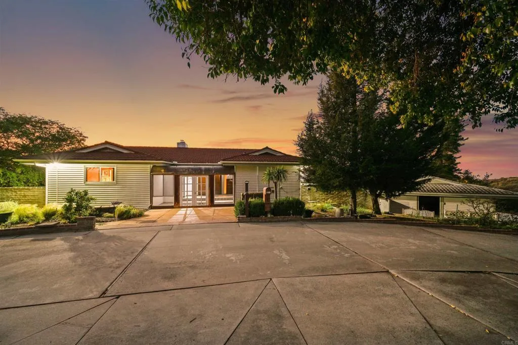 https://cdn.realtyfeed.com/cdn/127/306676506/6557d9e4eefccdab92607ad9183375d3.webp
