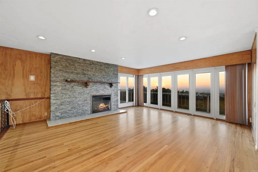 https://cdn.realtyfeed.com/cdn/127/306676506/81937bc5a0ed574ffecc6f926f6f239a.webp