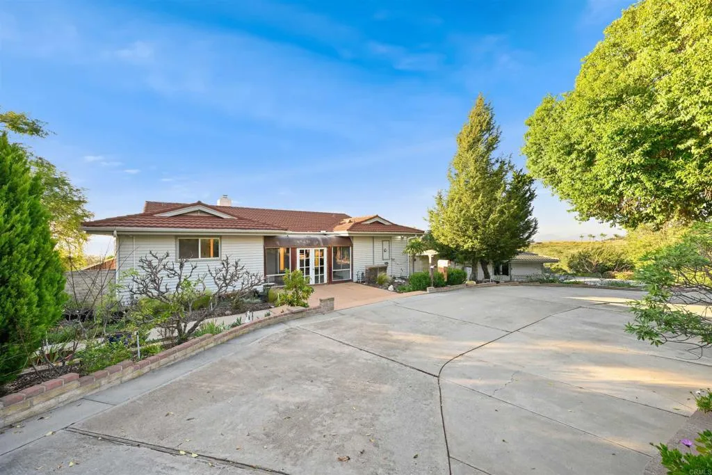 https://cdn.realtyfeed.com/cdn/127/306676506/aaeac68e8ee5d3738f902ef88a058846.webp