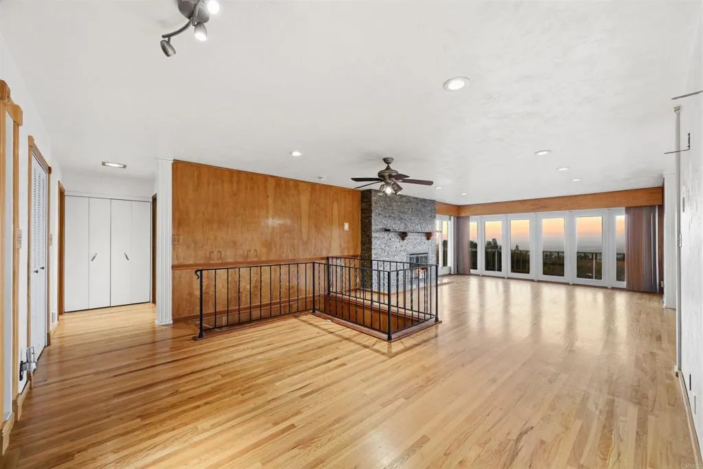 https://cdn.realtyfeed.com/cdn/127/306676506/d3af066946bd1a89d1d433de740d8399.webp