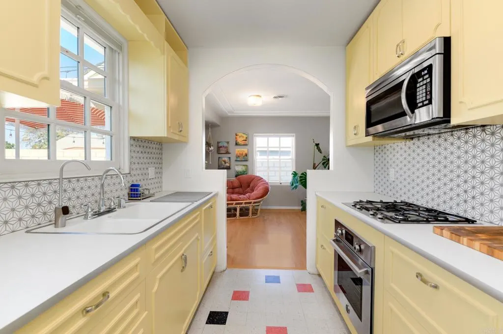 https://cdn.realtyfeed.com/cdn/127/306676580/19e165c27438d7f02d976f2b0e6730b9.webp