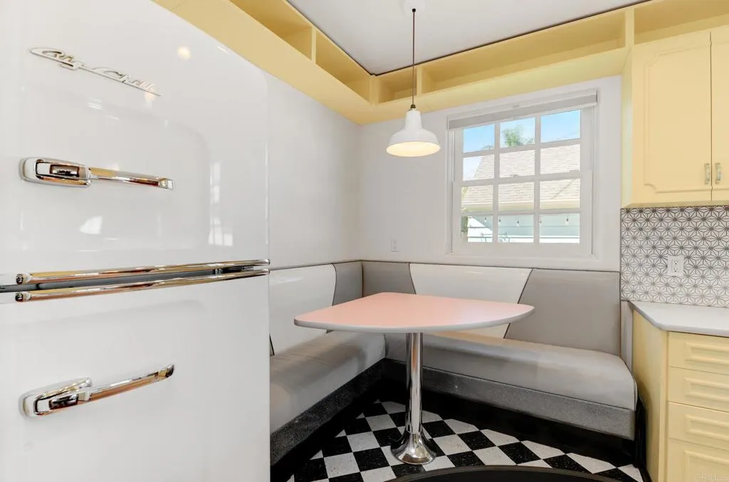 https://cdn.realtyfeed.com/cdn/127/306676580/62043902d5e191fa1248c7af59044764.webp