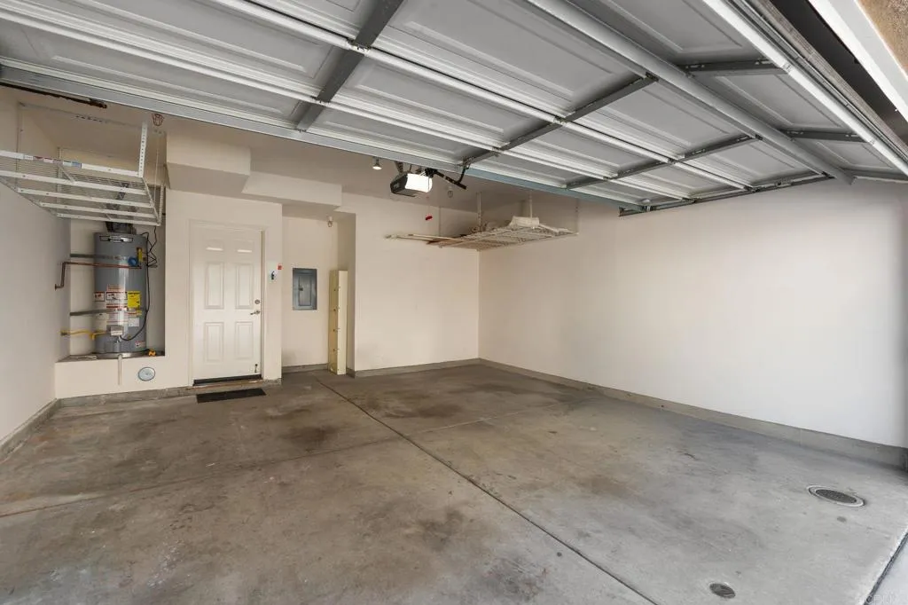 https://cdn.realtyfeed.com/cdn/127/306676584/2d4172110caaf17fe462a20d34f6e381.webp