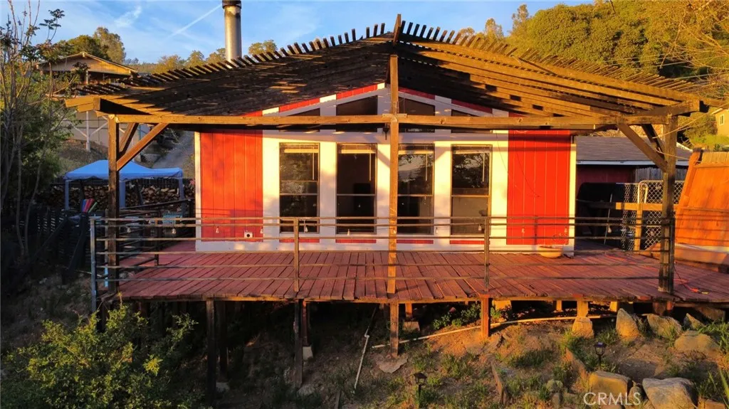 4047 Foothill