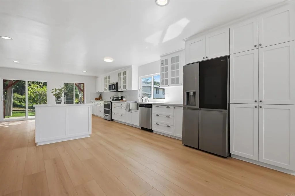 https://cdn.realtyfeed.com/cdn/127/306676702/8a0509011fd7fd3583205eb86886dabe.webp
