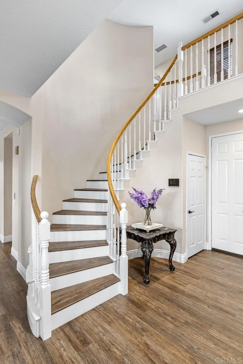 https://cdn.realtyfeed.com/cdn/127/306676738/01868404e057b9a3462f449f8050039b.webp