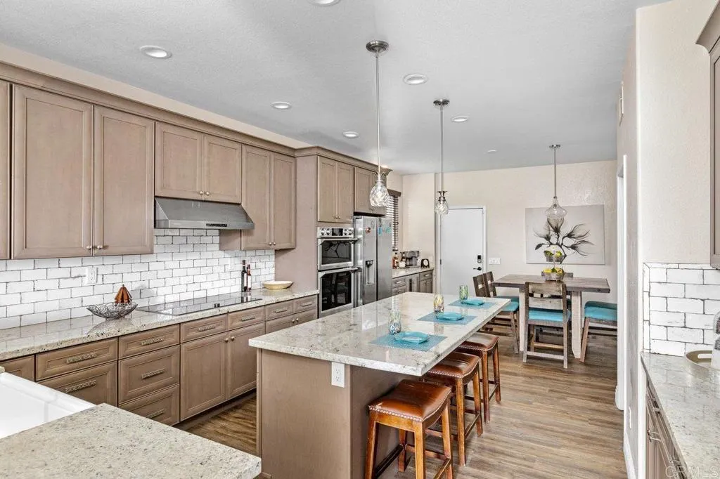 https://cdn.realtyfeed.com/cdn/127/306676738/85bf05bc9f0617c1476acf1d95de0ec2.webp