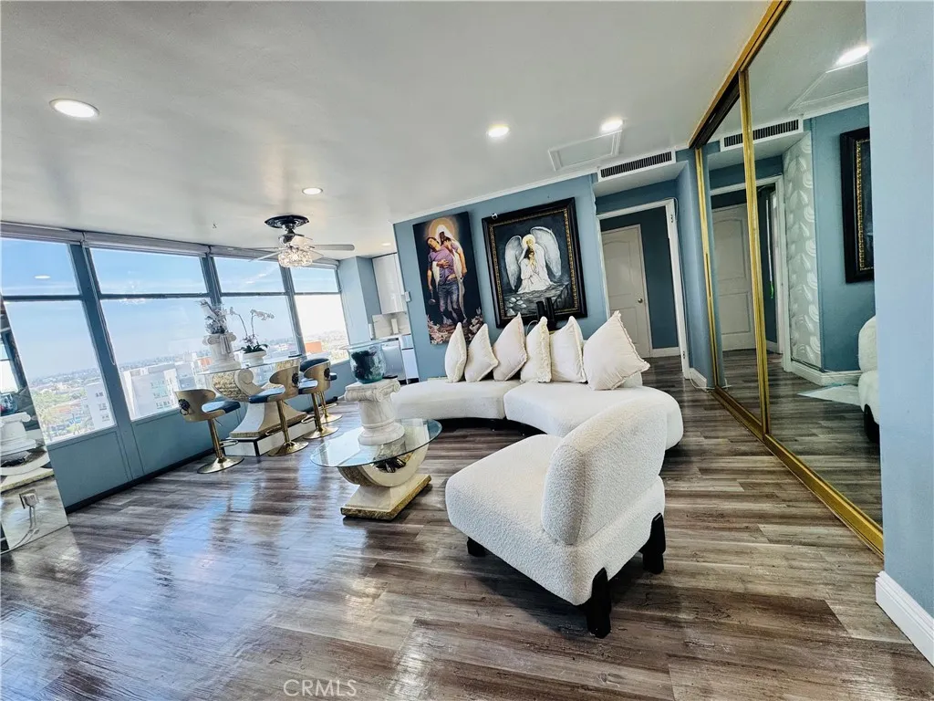 Long Beach, CA 90802