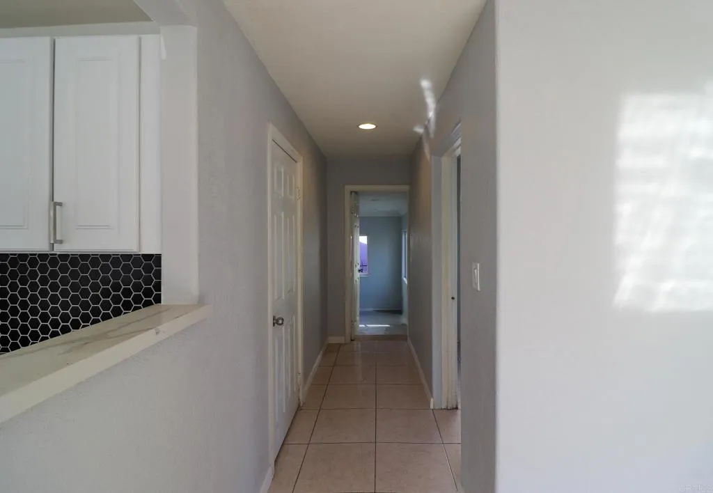 https://cdn.realtyfeed.com/cdn/127/306676756/31ac05457bb4137161c15daa4cc6d384.webp