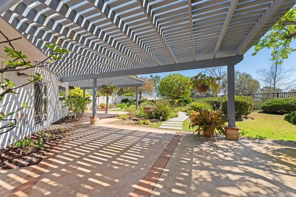 https://cdn.realtyfeed.com/cdn/127/306676799/0357eb7eae04d4f187431e2f12179678.webp