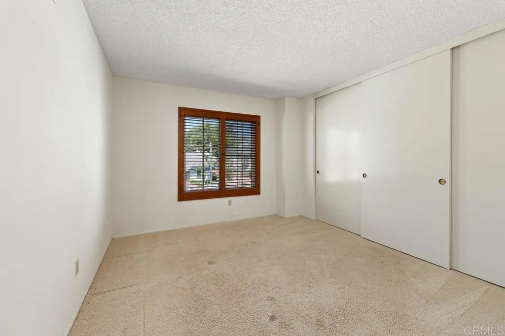 https://cdn.realtyfeed.com/cdn/127/306676799/abf1999a78cbae636a851e180f066bdb.webp