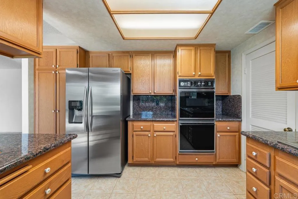 https://cdn.realtyfeed.com/cdn/127/306676799/d3e98c7a9b6bea5fc88a5e74868eb265.webp