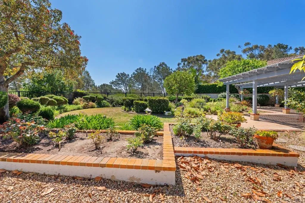 https://cdn.realtyfeed.com/cdn/127/306676799/dd8985eea078d01c760e16712b55173f.webp