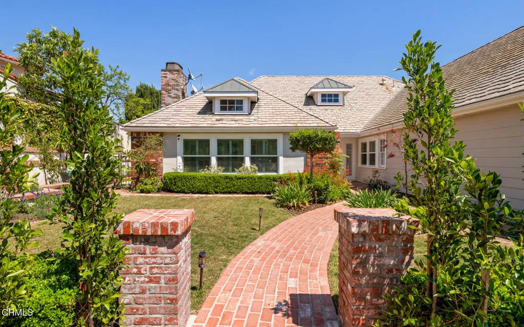 listing main picture