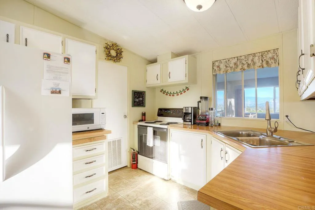 https://cdn.realtyfeed.com/cdn/127/306676850/500a19b7e6736d5648cf0167ff6d8ed5.webp
