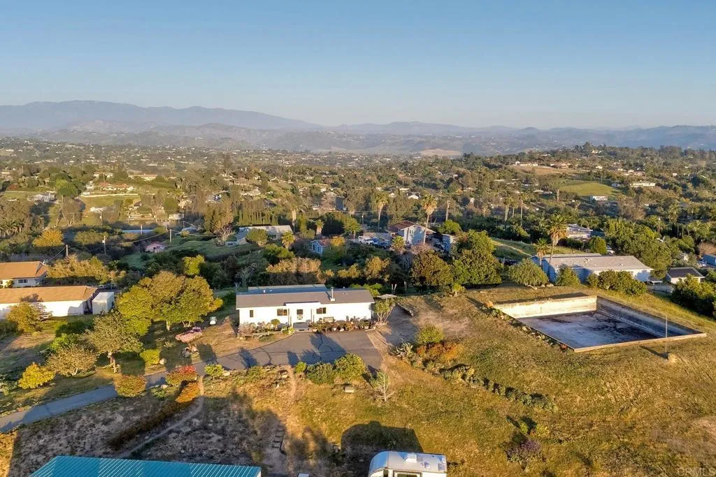 https://cdn.realtyfeed.com/cdn/127/306676850/53b185f5ca4eedc16c05a02df071111f.webp