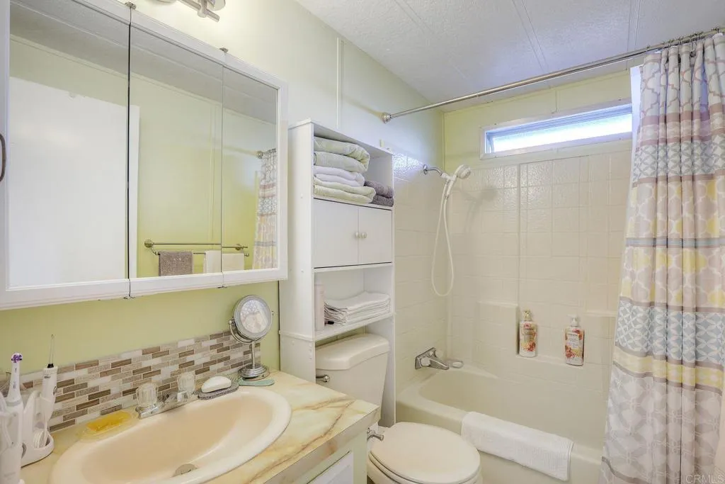 https://cdn.realtyfeed.com/cdn/127/306676850/ac53b438c812dc0b3e6e3b640706643f.webp