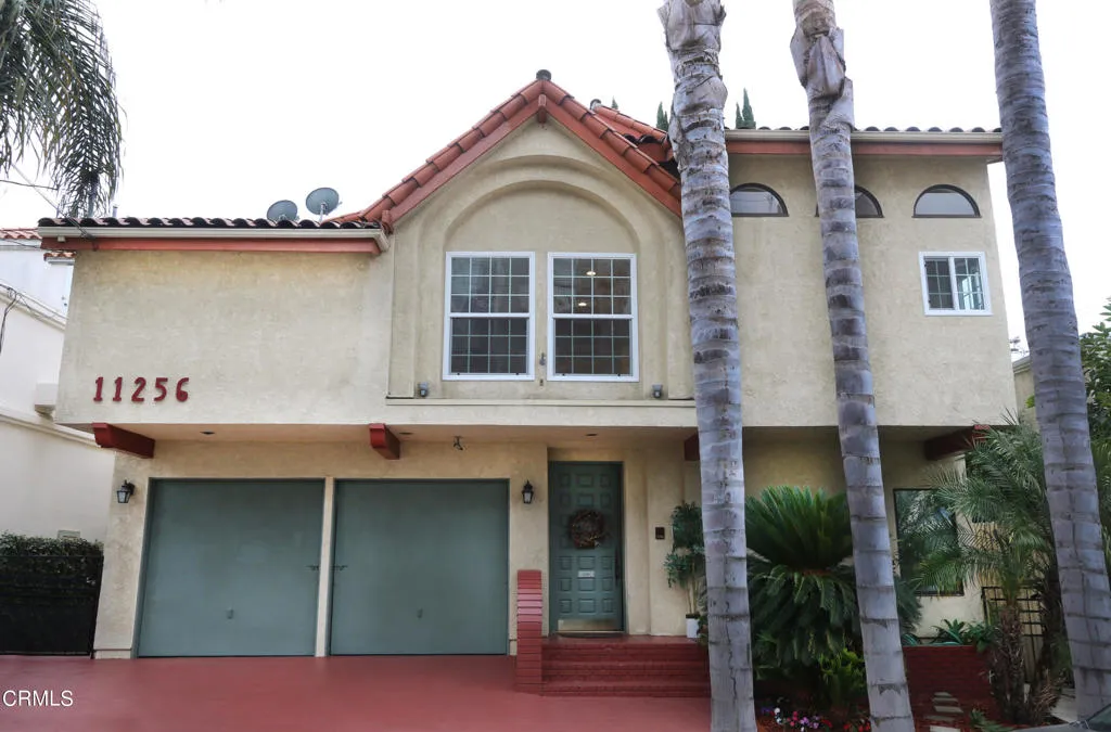 $750,000+
