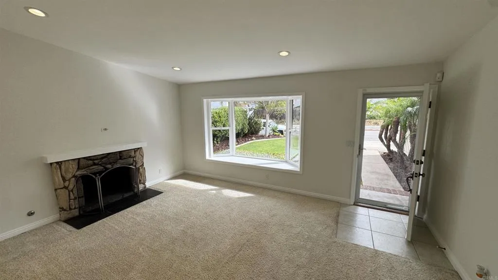 https://cdn.realtyfeed.com/cdn/127/306676909/69853c3a3ea2e97687861374a1ae2c81.webp