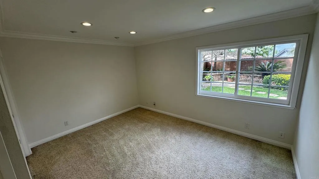 https://cdn.realtyfeed.com/cdn/127/306676909/d872ff5cdca3db6b8abc3040dc510086.webp
