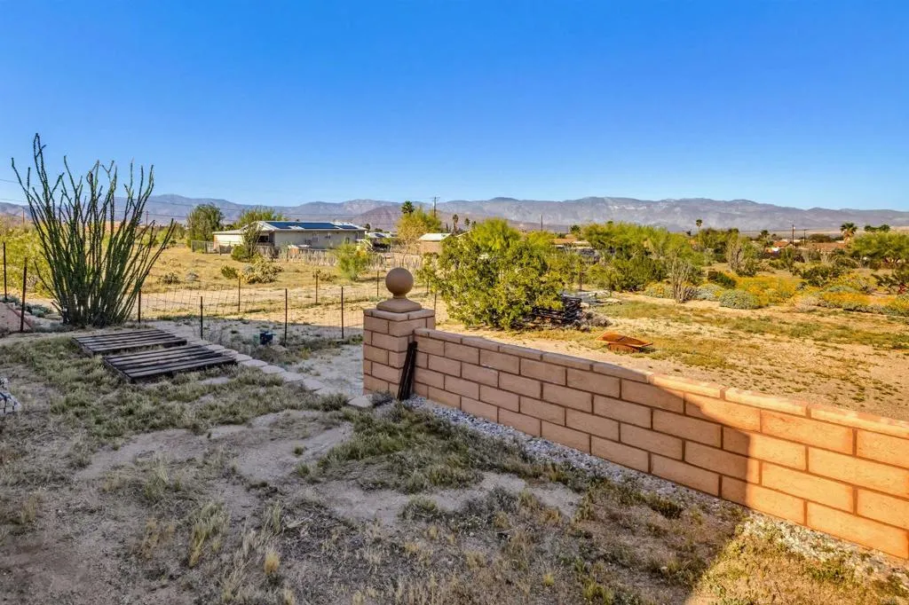 https://cdn.realtyfeed.com/cdn/127/306676965/30528a08d58396922efc989d82d0eb3a.webp