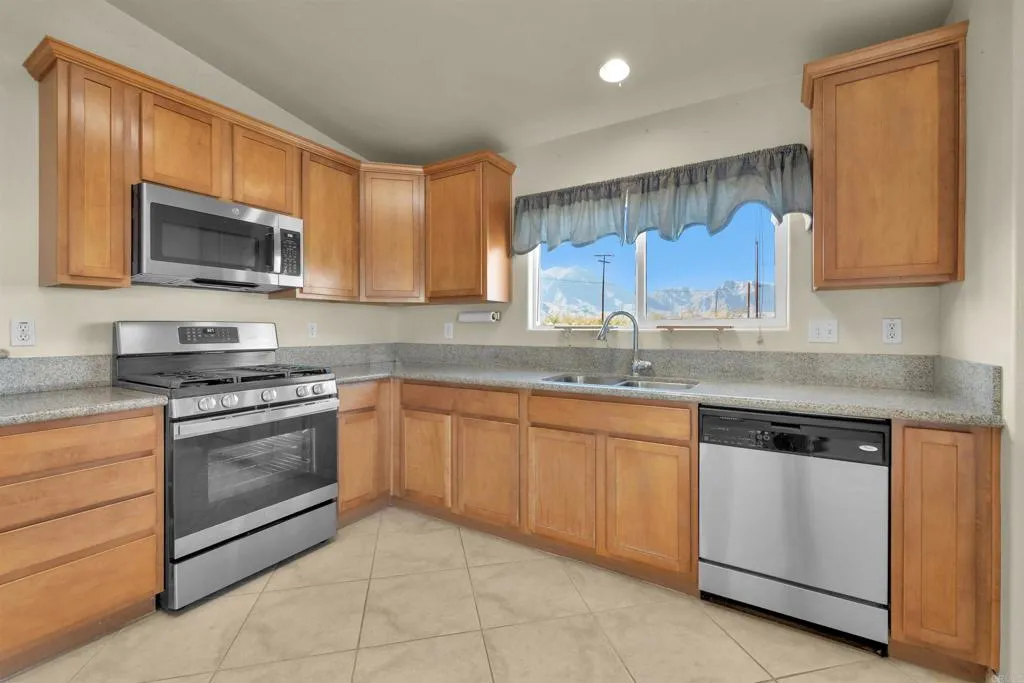 https://cdn.realtyfeed.com/cdn/127/306676965/59f7b54267a14acb262670ffaf792270.webp