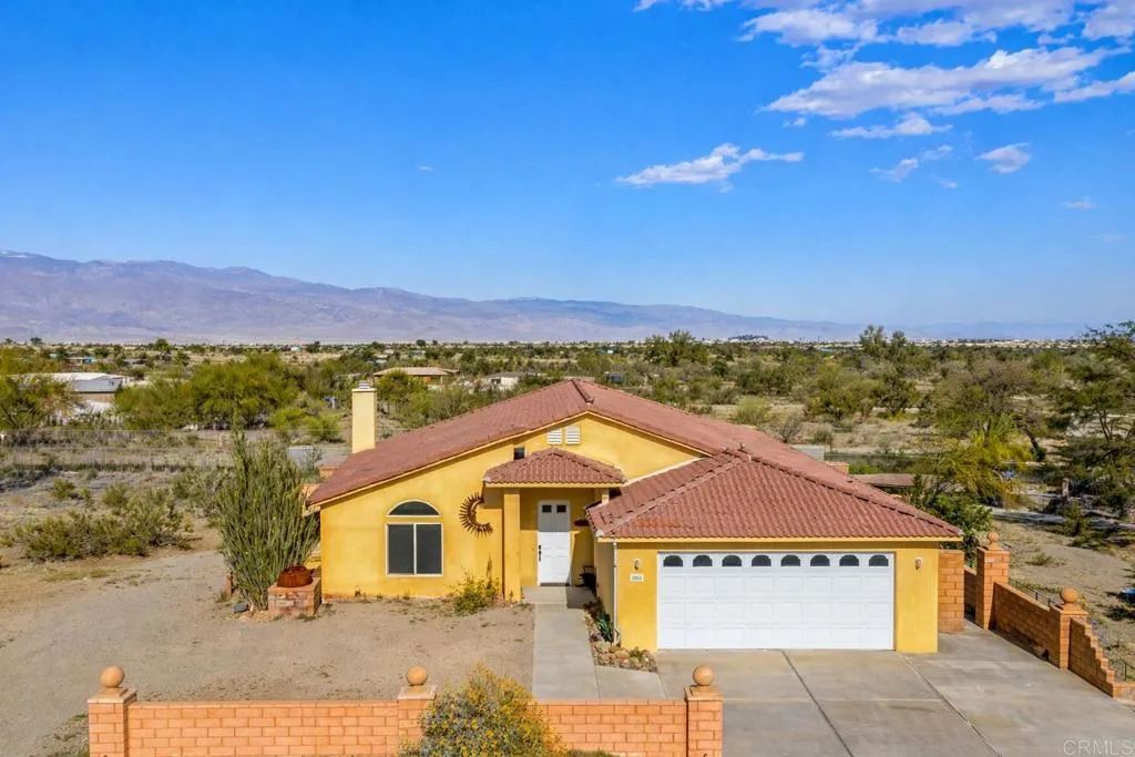 https://cdn.realtyfeed.com/cdn/127/306676965/a605a56f324dffb77921082cb64ec042.webp