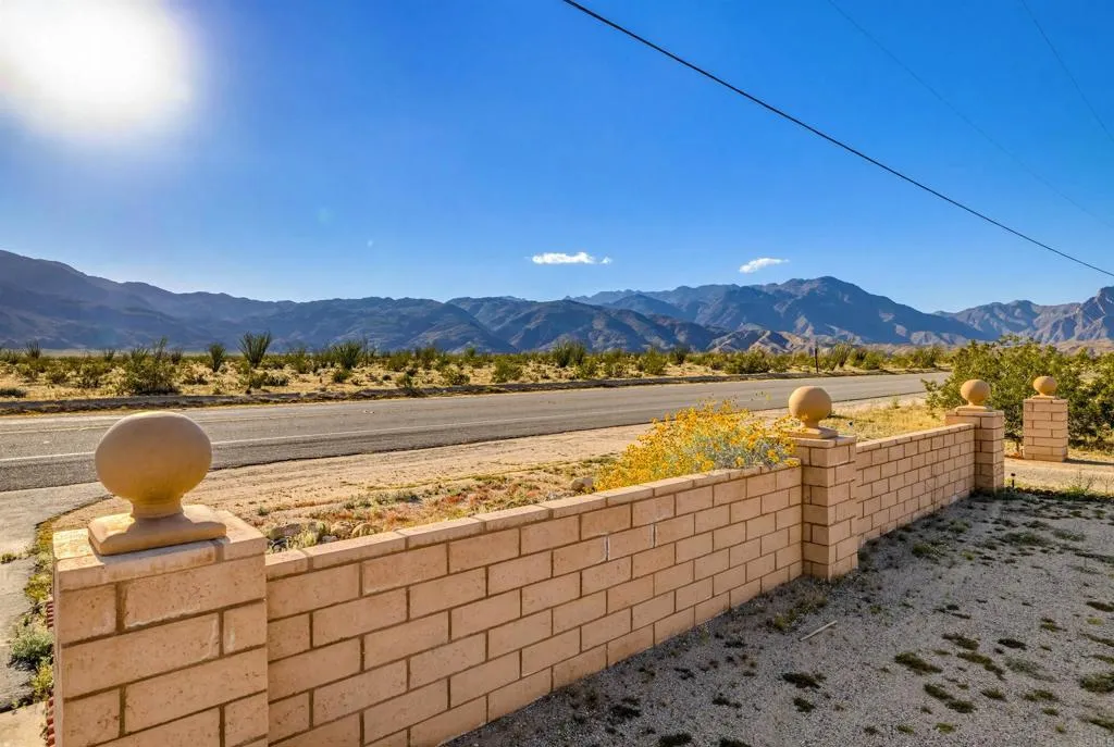 https://cdn.realtyfeed.com/cdn/127/306676965/e90a38474278787754ea5cffc22df02a.webp