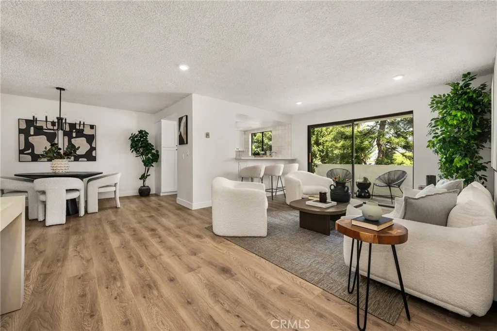 Los Angeles, CA 90066