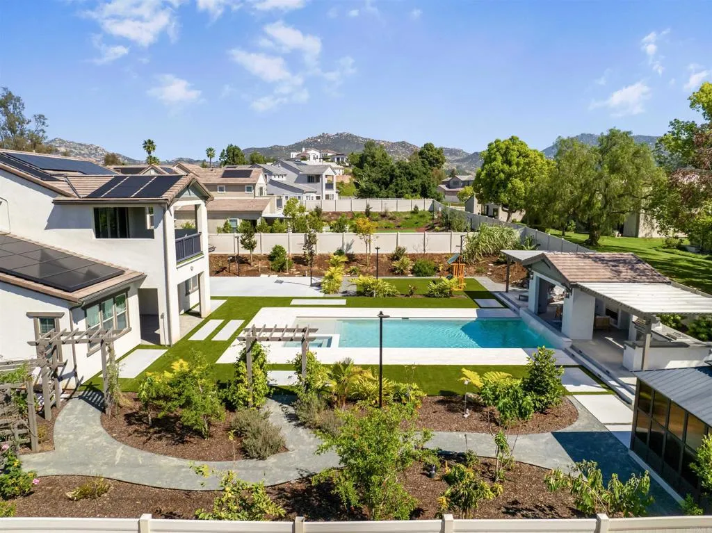 https://cdn.realtyfeed.com/cdn/127/306677022/67261469eb943537bcfbe089275f8557.webp