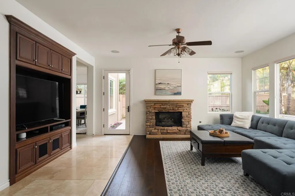 https://cdn.realtyfeed.com/cdn/127/306677068/10e34abe2b68368016adb6aeeb217ed8.webp