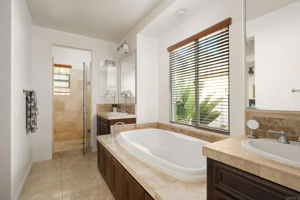 https://cdn.realtyfeed.com/cdn/127/306677068/4e26ba61122e9007bc018713d5da265d.webp