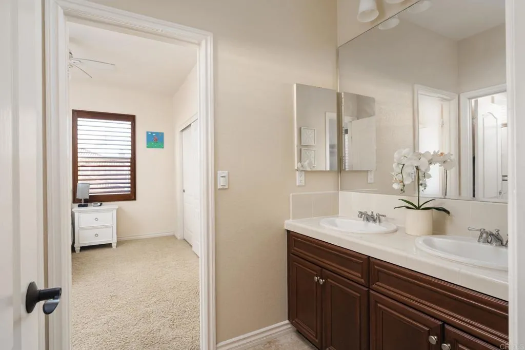 https://cdn.realtyfeed.com/cdn/127/306677068/72de795a915d6e74dfdec97ae80b9550.webp