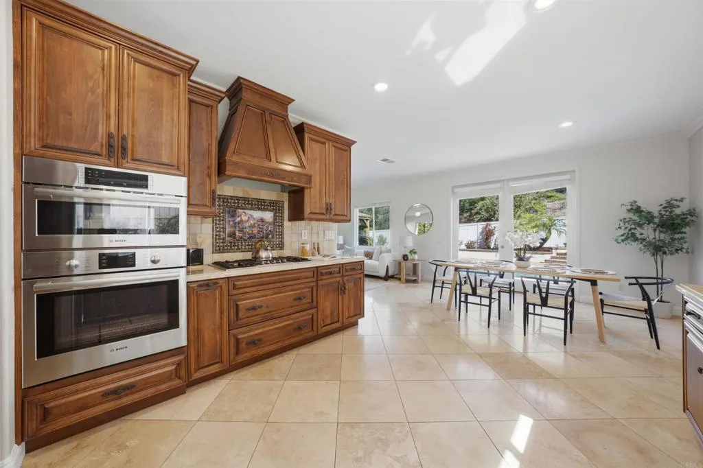 https://cdn.realtyfeed.com/cdn/127/306677080/32123f7ac2394dbf7805e30732194df0.webp