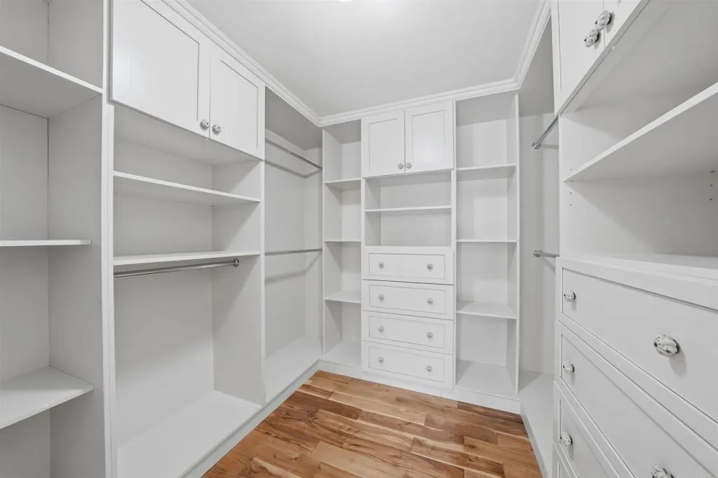 https://cdn.realtyfeed.com/cdn/127/306677080/7b69e884301497a9563286d3023b061b.webp