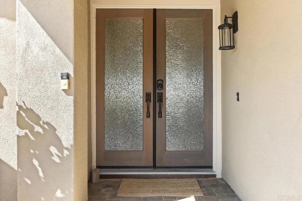 https://cdn.realtyfeed.com/cdn/127/306677131/566b0f49cca0e662748cea73f3b2fa1b.webp