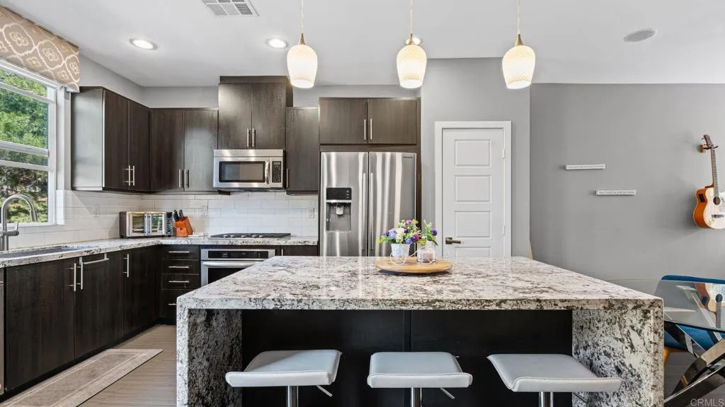 https://cdn.realtyfeed.com/cdn/127/306677135/fb4be42a51df9e6e5d5cc74f13cd1e83.webp