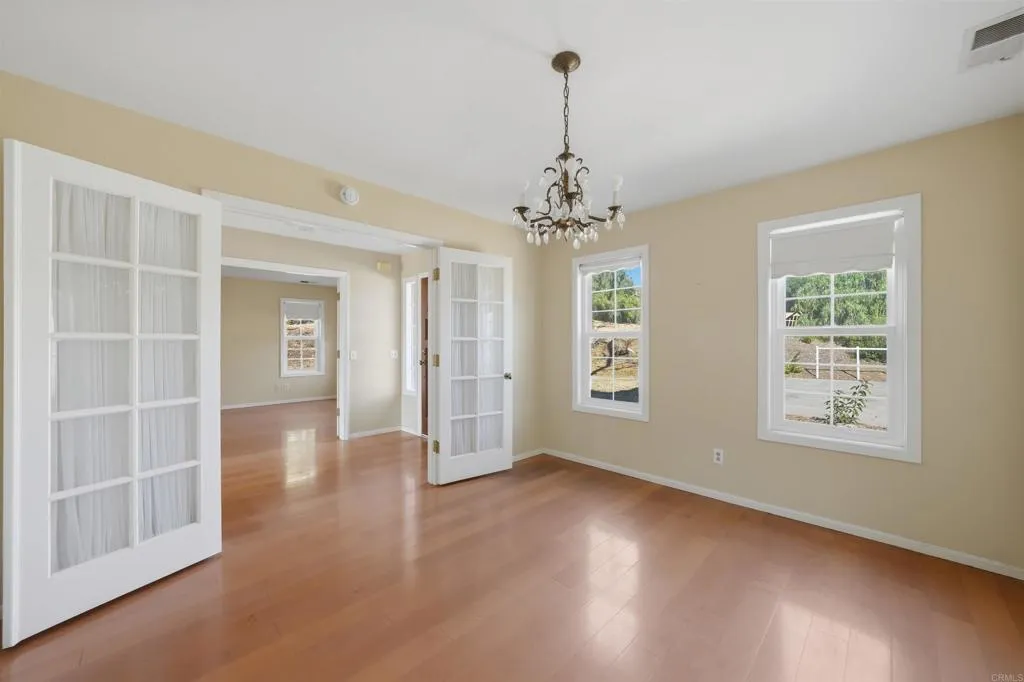 https://cdn.realtyfeed.com/cdn/127/306677288/1565a81c117b1bd12fba79687e73e75e.webp