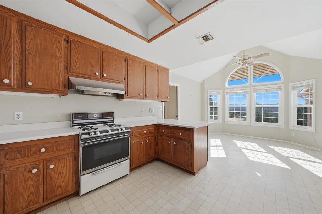 https://cdn.realtyfeed.com/cdn/127/306677288/c57f5f61925f987649c26621d29543b5.webp