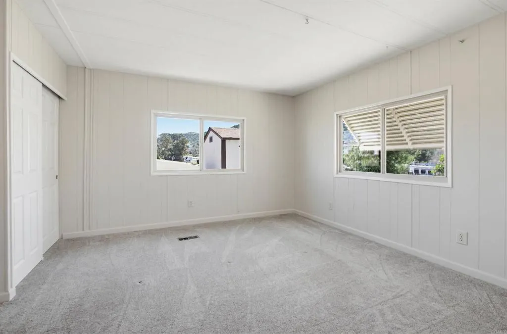 https://cdn.realtyfeed.com/cdn/127/306677295/3ca88208212aa8cca62e1c50d6b90b66.webp
