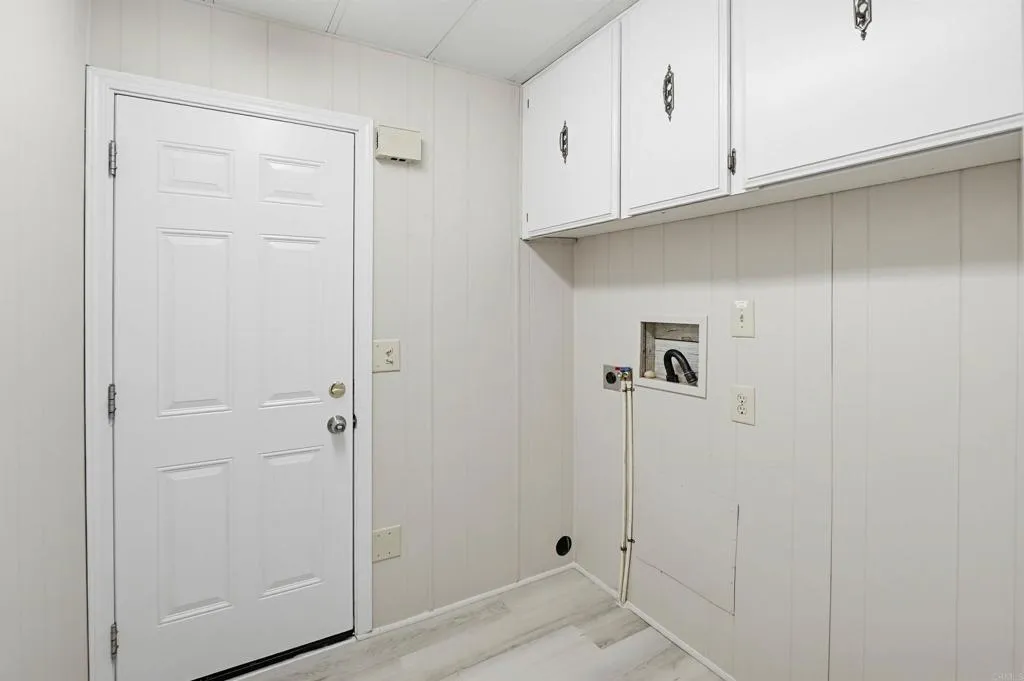 https://cdn.realtyfeed.com/cdn/127/306677295/a1f2dbe7764cb989b541f6edd7a4d58e.webp