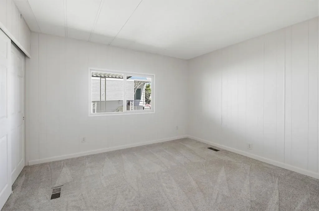 https://cdn.realtyfeed.com/cdn/127/306677295/ef9649ca51543be49c53bd7cbfe2f045.webp