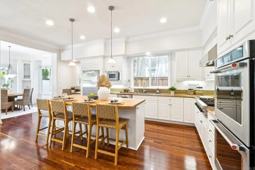 https://cdn.realtyfeed.com/cdn/127/306677298/7ef2efc918776b6a461d937d33c26f43.webp