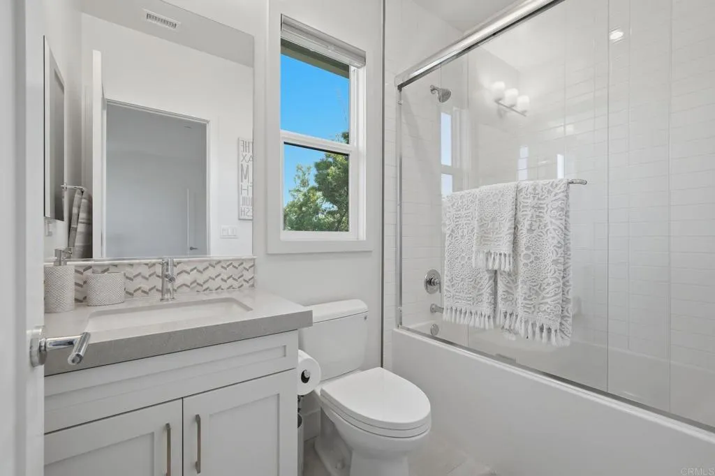 Photo #54: PTP2602329 Listing: Photo #54