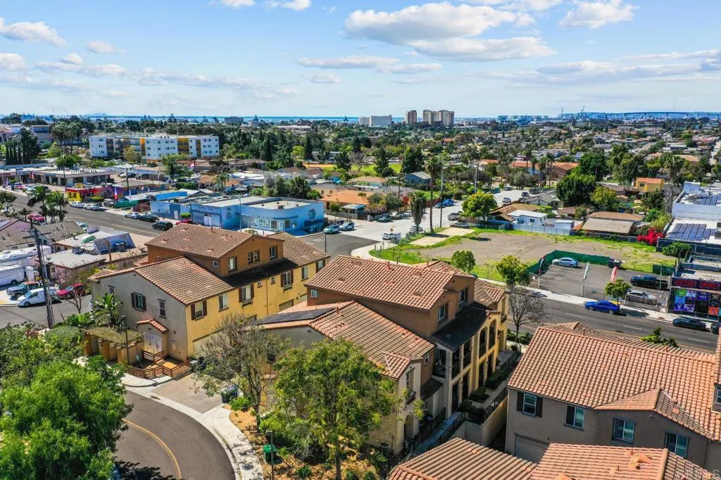 https://cdn.realtyfeed.com/cdn/127/306677469/68259160060fc157432d2a41bac0a5b6.webp