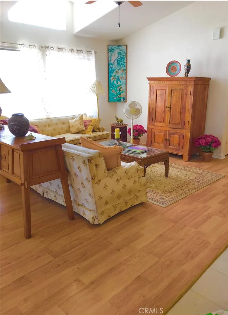 https://cdn.realtyfeed.com/cdn/127/306677473/1488712df0df3eba15db47d0296fb8fd.webp