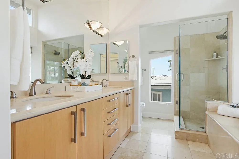 https://cdn.realtyfeed.com/cdn/127/306677518/44e5efc73cc39d14d23fa5f448a1f0e4.webp