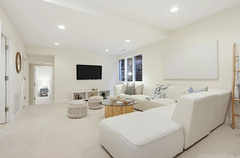 1407 Ocean Ave, Del Mar, CA, 92014