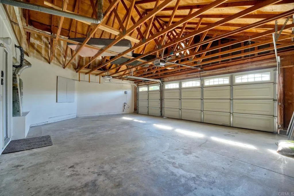 https://cdn.realtyfeed.com/cdn/127/306677519/79a5c8eb60661f538fb9692413d505d4.webp
